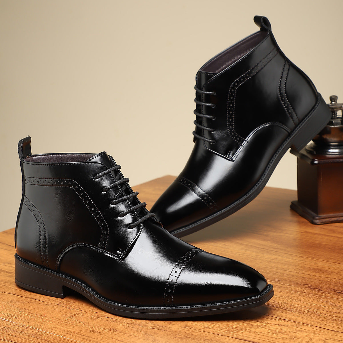 Men's Business Formal Leather Shoes Made From Full-grain Cowhide